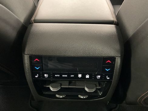 Used 2023 Jeep Grand Cherokee Summit AWD/4WD image 12