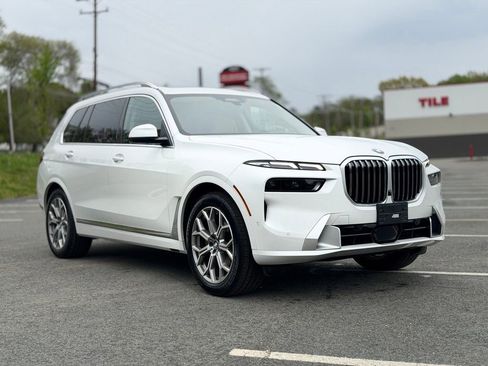 Certified 2024 BMW X7 xDrive40i AWD/4WD image 9