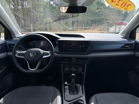 Used 2024 Volkswagen Taos SE image 16