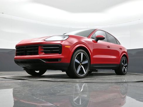 Certified 2024 Porsche Cayenne Coupe image 34