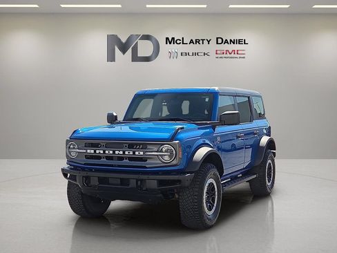 Used 2022 Ford Bronco Big Bend w/ Sasquatch Package AWD/4WD image 3