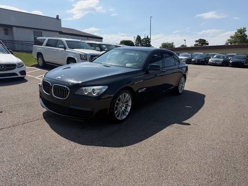 Used 2014 BMW 740Li xDrive w/ Executive Package AWD/4WD image 2