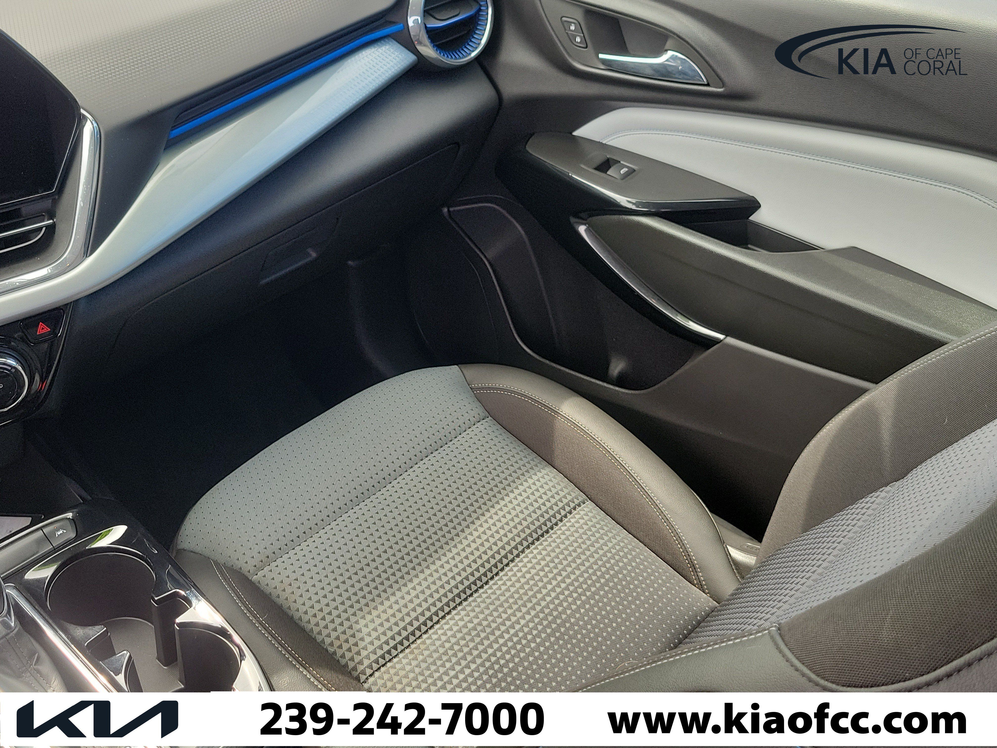 Used 2025 Chevrolet Trax LT w/ Driver Confidence Package FWD image 17