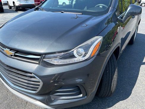 Used 2018 Chevrolet Trax LT FWD image 22