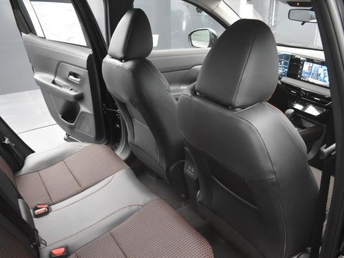 New 2026 Nissan Kicks SR FWD image 18