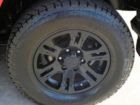 Used 2016 Toyota 4Runner SR5 AWD/4WD image 15