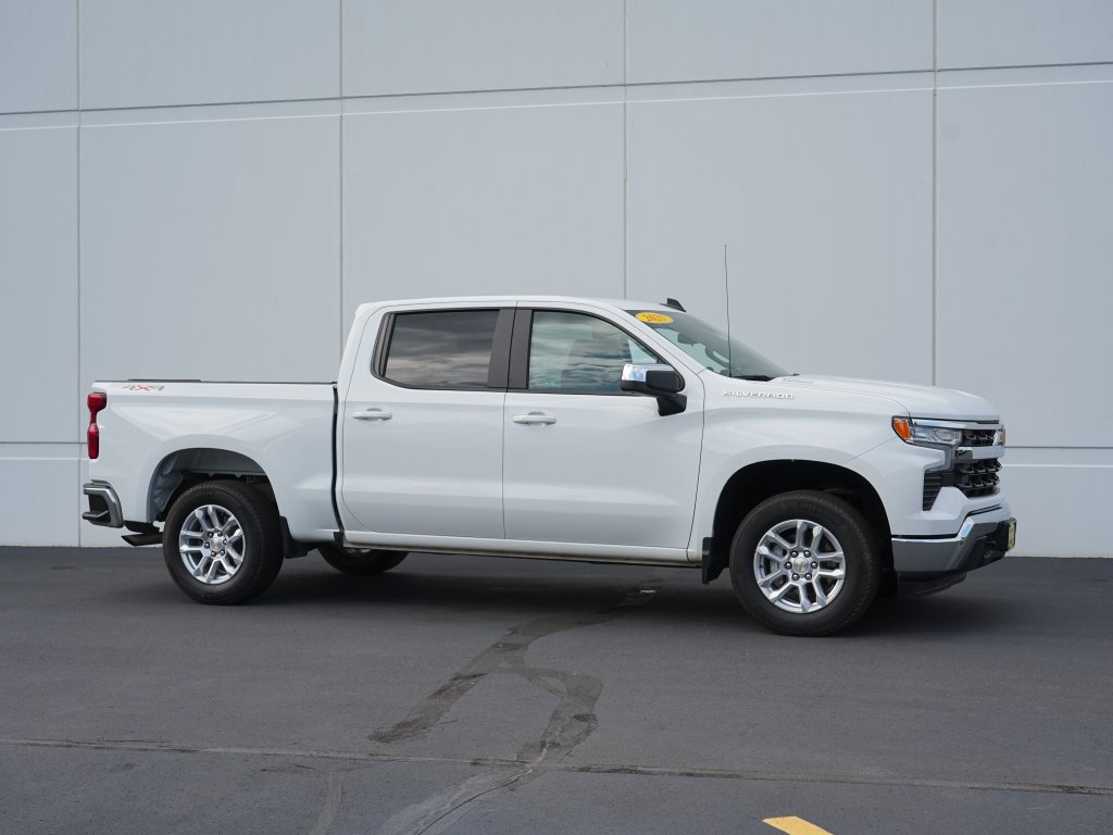 Certified 2025 Chevrolet Silverado 1500 LT AWD/4WD image 2