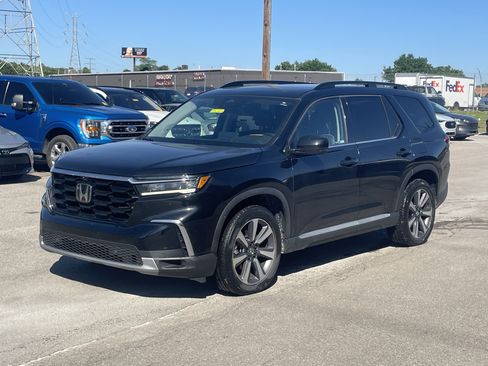 Used 2023 Honda Pilot Elite image 2