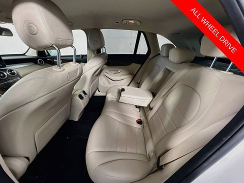 Used 2019 Mercedes-Benz GLC 300 4MATIC image 23