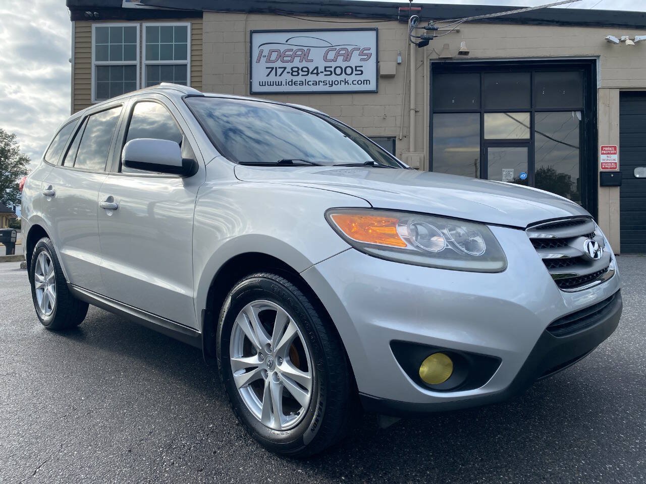 Used 2012 Hyundai Santa Fe SE AWD/4WD image 1