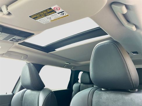 New 2025 Mitsubishi Outlander SE image 23