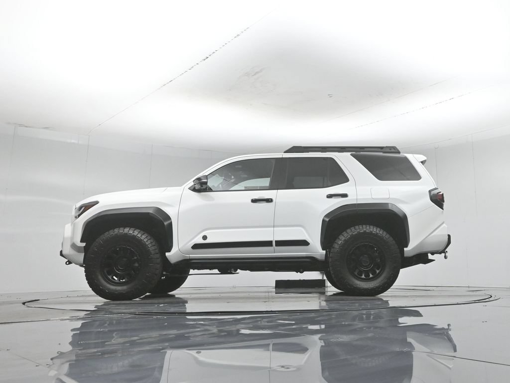 Used 2025 Toyota 4Runner Trailhunter AWD/4WD image 7