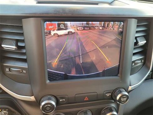 Used 2024 RAM 2500 Big Horn w/ Bed Utility Group image 18