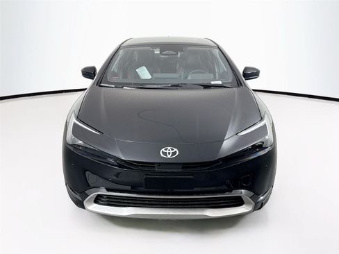 New 2026 Toyota Prius Plug-In Hybrid FWD image 3