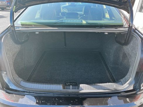 Used 2021 Volkswagen Jetta GLI Autobahn w/ GLI Autobahn Black Package image 15