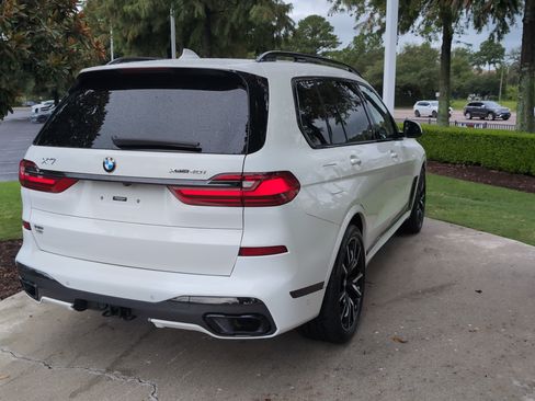 Used 2021 BMW X7 xDrive40i w/ M Sport Package AWD/4WD image 10
