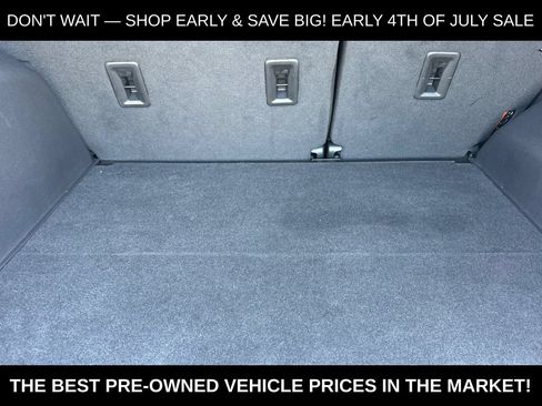 Used 2024 GMC Terrain SLE FWD image 18