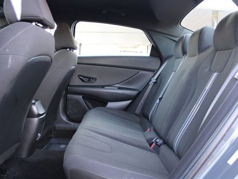 Used 2025 Hyundai Elantra Sport FWD image 26