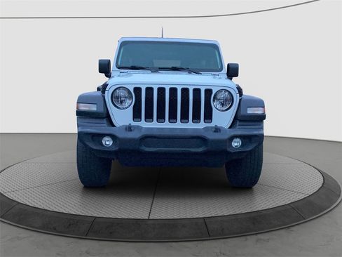 Used 2020 Jeep Wrangler Unlimited Sport image 2