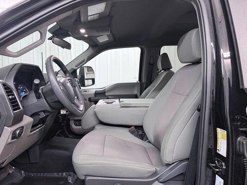 Used 2022 Ford F250 XL w/ STX Appearance Package AWD/4WD image 11
