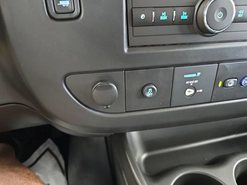 New 2025 GMC Savana 2500 w/ Enhanced Convenience Package image 21