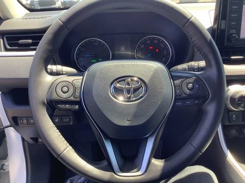 Used 2019 Toyota RAV4 XLE w/ Convenience Package AWD/4WD image 11
