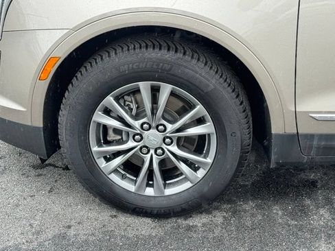 Used 2022 Cadillac XT5 Premium Luxury AWD/4WD image 4