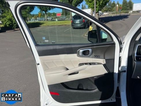 Used 2023 Kia Sorento SX Prestige AWD/4WD image 17