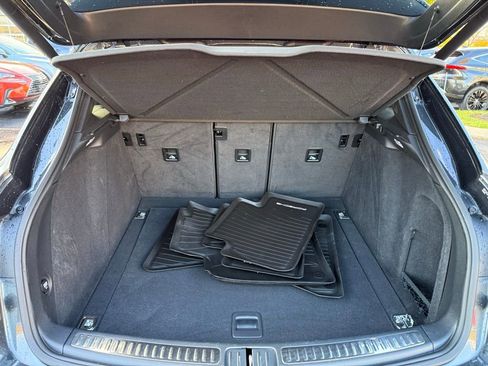 Used 2021 Porsche Macan image 18