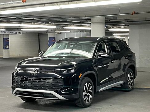 New 2026 Volkswagen Tiguan S image 3