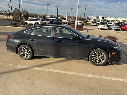 Used 2021 Hyundai Sonata SEL w/ Winter Weather Package image 4