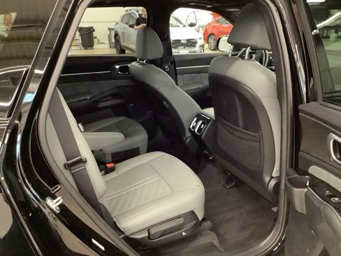 Certified 2024 Kia Sorento SX Prestige w/ Sage Leather Package AWD/4WD image 25