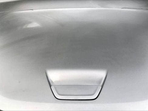 Used 2023 Volvo XC40 Recharge Ultimate image 13