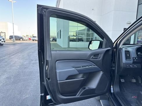 Used 2018 Chevrolet Colorado Z71 AWD/4WD image 10