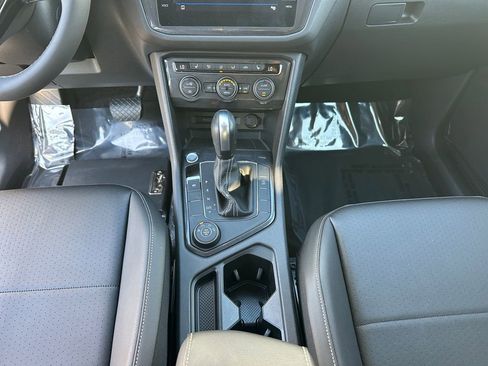 Used 2021 Volkswagen Tiguan SEL image 16