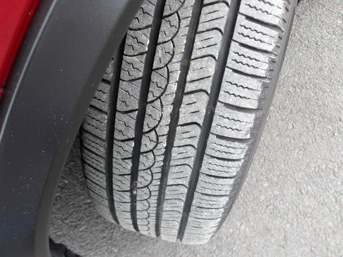 Used 2016 Nissan Rogue SV w/ SV Premium Package image 25