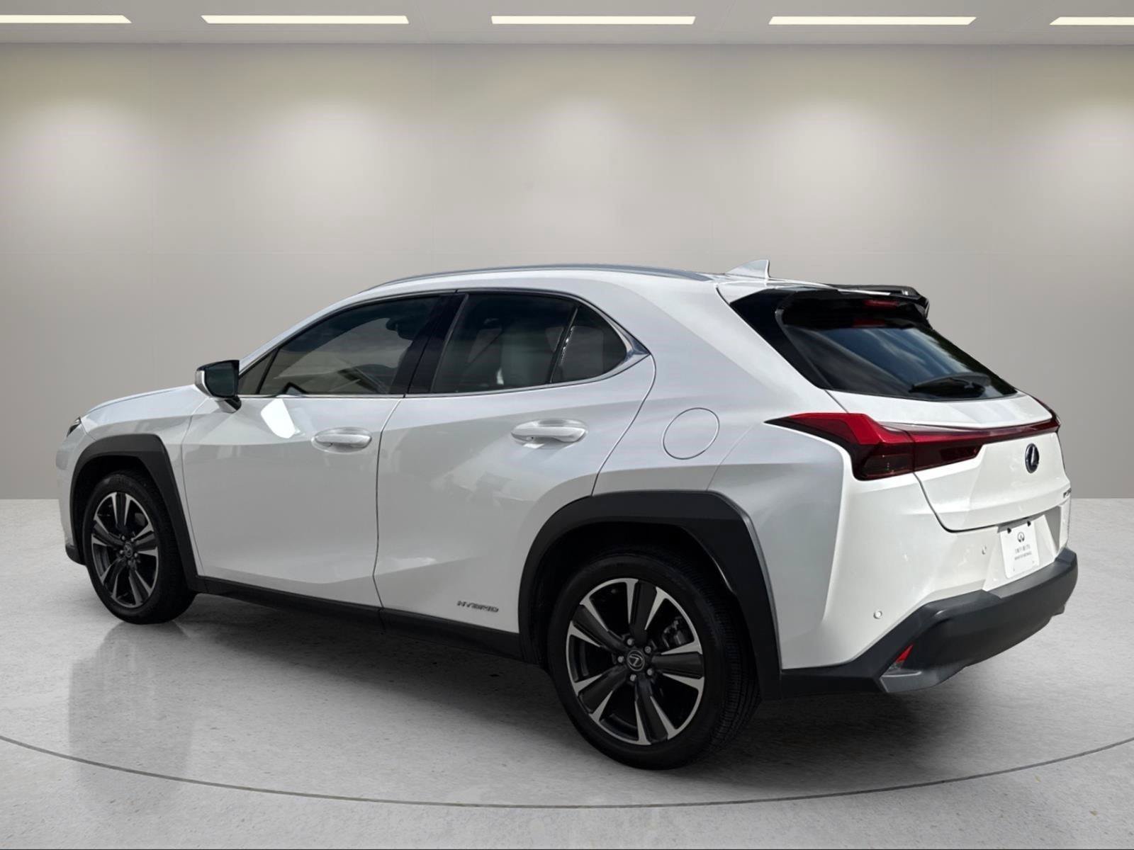 Used 2020 Lexus UX 250h w/ Premium Package AWD/4WD image 3