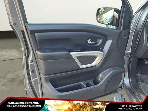 Used 2017 Nissan Titan SV RWD image 11