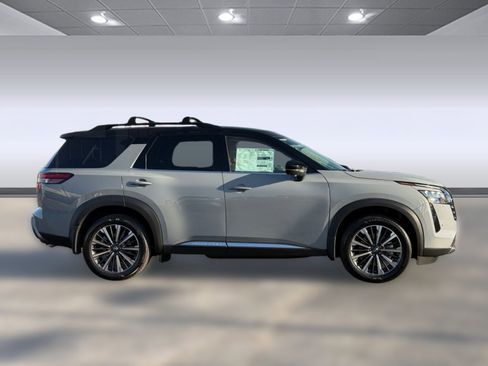 New 2026 Nissan Pathfinder Platinum image 7