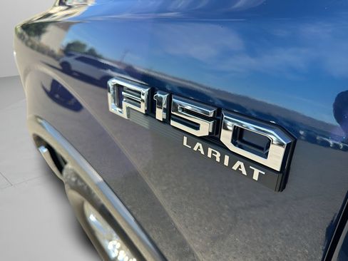 Used 2019 Ford F150 Lariat w/ Equipment Group 502A Luxury AWD/4WD image 28