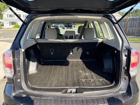 Used 2017 Subaru Forester 2.5i AWD/4WD image 12