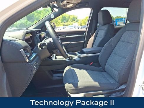 Used 2025 GMC Terrain Elevation w/ Technology Package II AWD/4WD image 2