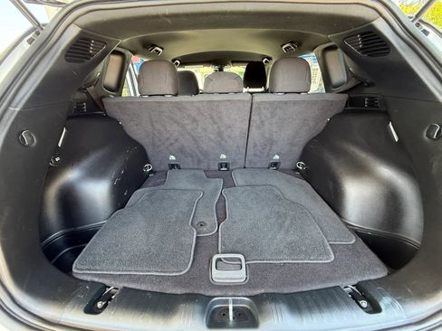 Used 2024 Jeep Compass Sport image 17