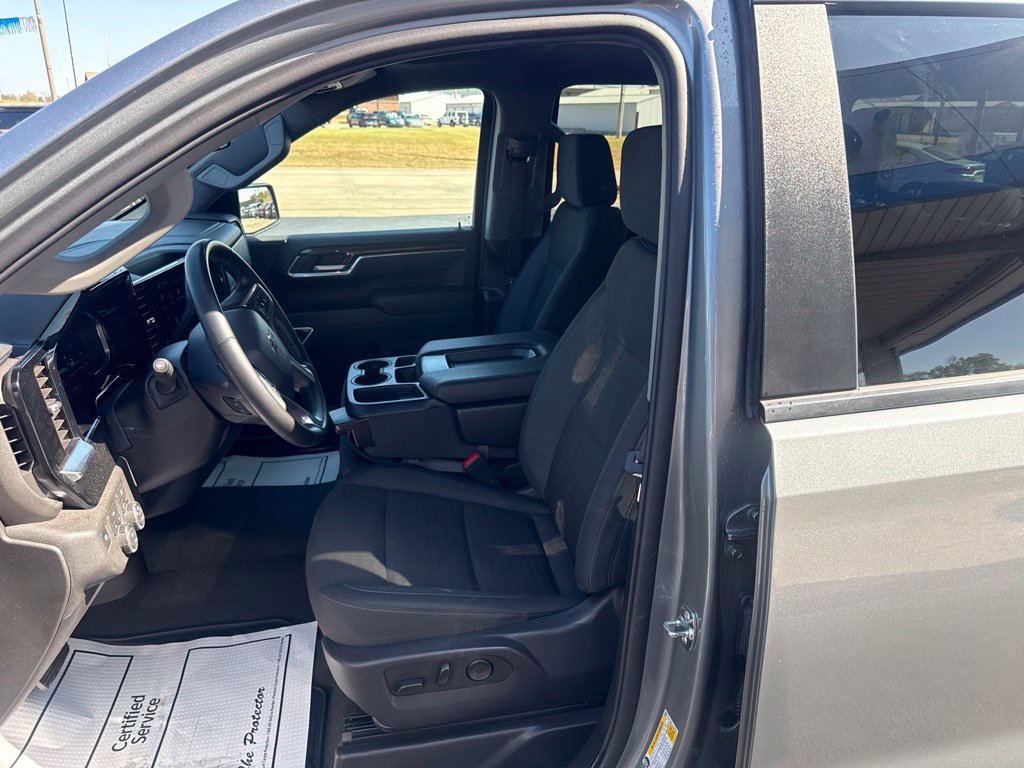 Used 2026 Chevrolet Silverado 1500 RST AWD/4WD image 16