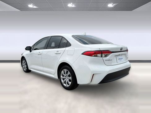 Used 2024 Toyota Corolla LE FWD image 3