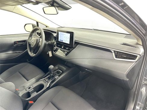 Used 2024 Toyota Corolla LE image 27
