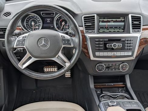 Used 2015 Mercedes-Benz GL 63 AMG 4MATIC image 23
