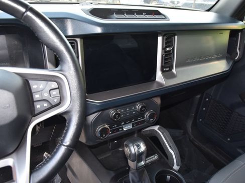 Certified 2023 Ford Bronco Outer Banks w/ Sasquatch Package AWD/4WD image 9