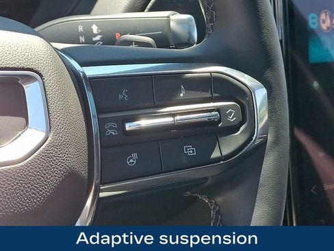 Used 2026 GMC Yukon Denali w/ Sun & Power Step Package AWD/4WD image 8