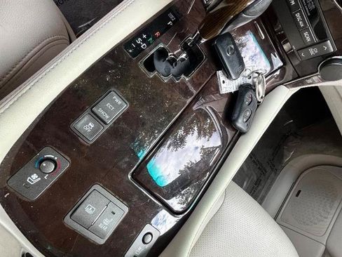 Used 2007 Lexus LS 460 RWD image 13